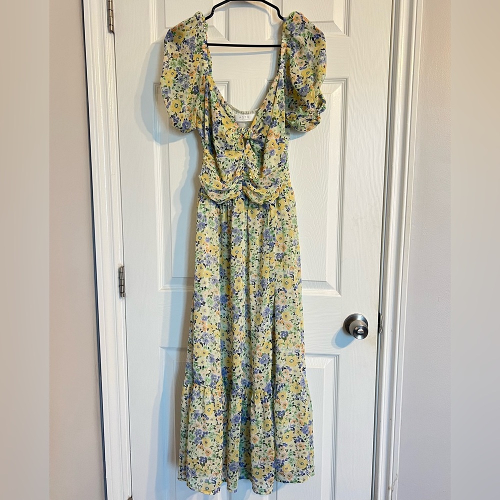 Astr Yellow Floral Puff-Sleeve Maxi Dress with Leg Slit
